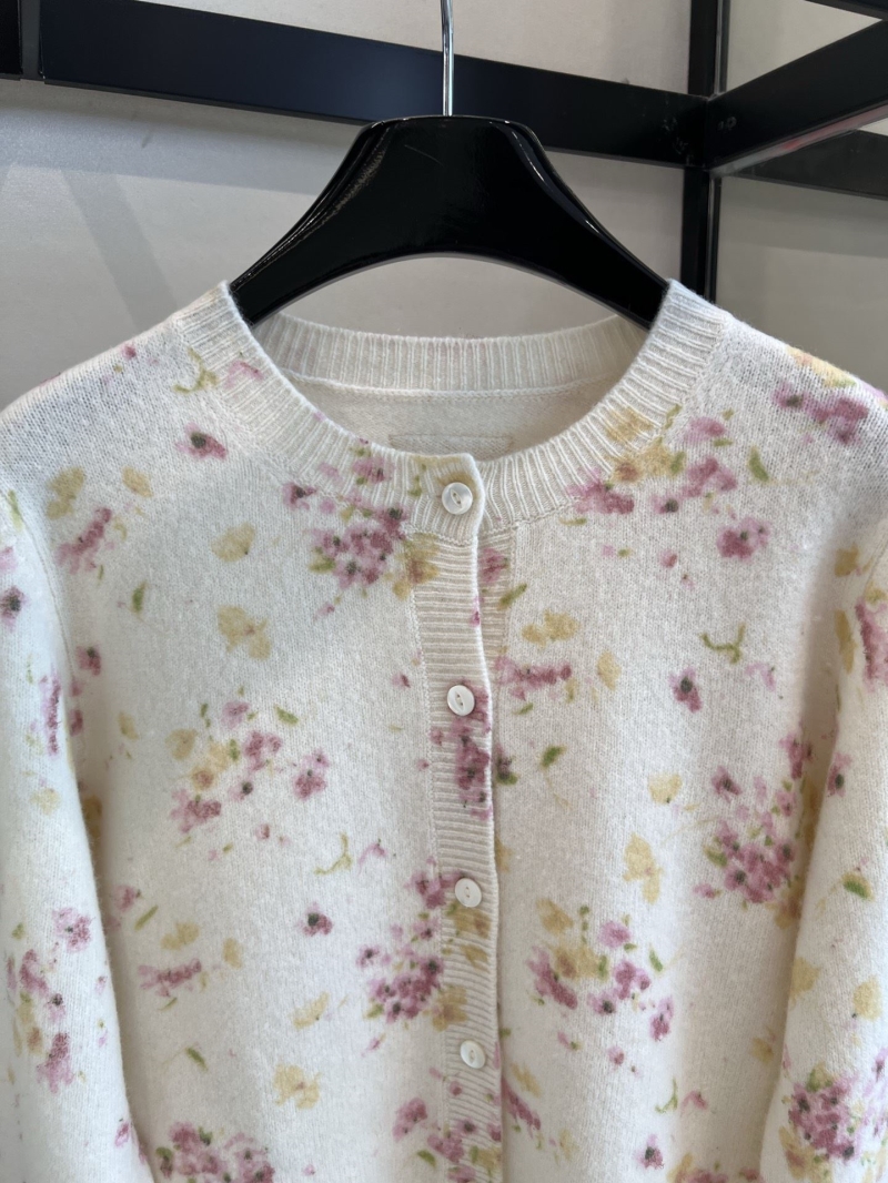 Pra*a sweaters